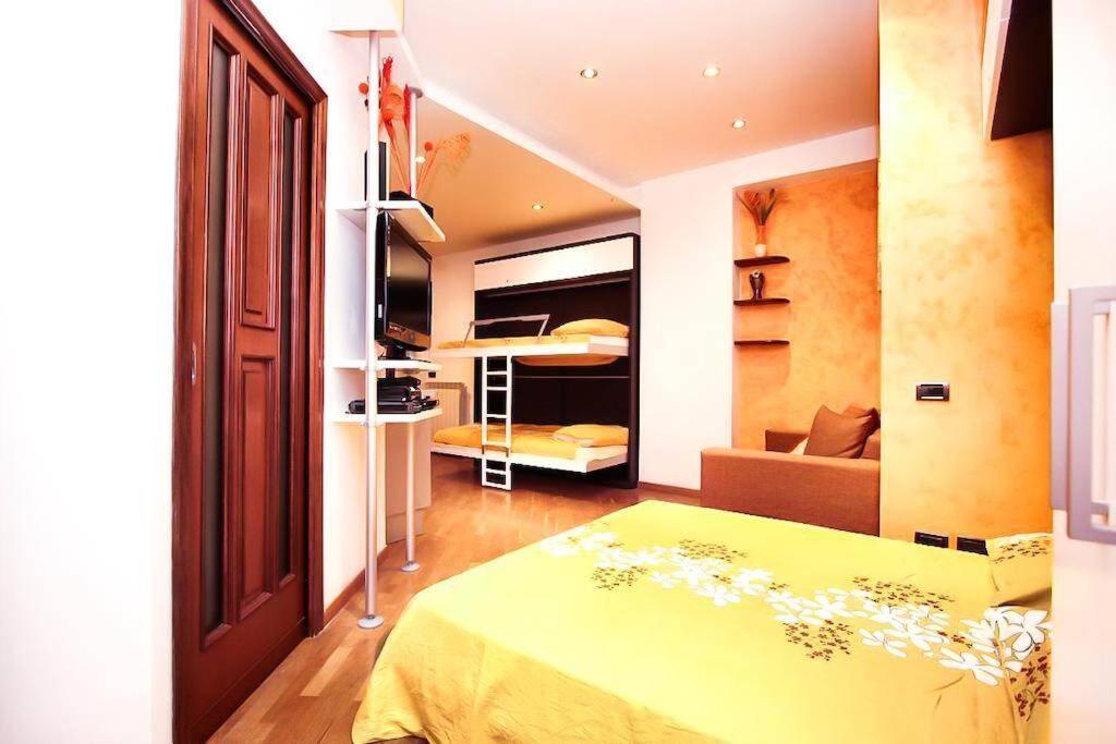 Petite Home In Rome Buitenkant foto